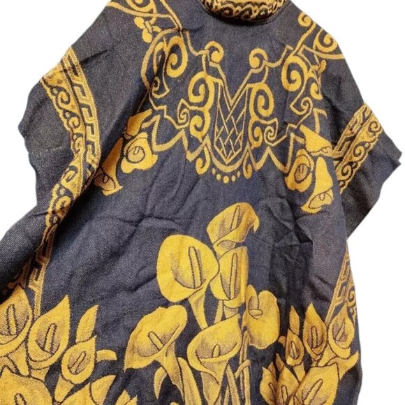 Fringed Poncho Cape Serape Boho Black Floral Southern Chic Size 2X Mexico - Picture 7 of 7